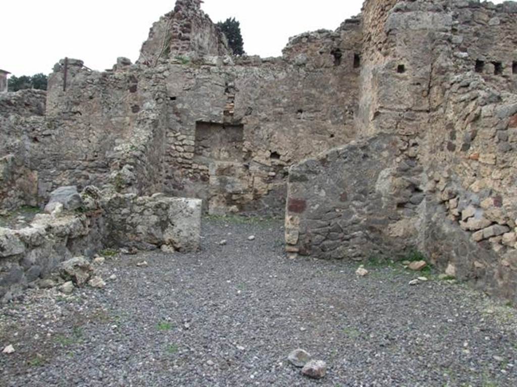 VIII.4.21 Pompeii.  Shop and rooms.  December 2007.  Looking west across shop to rear room.