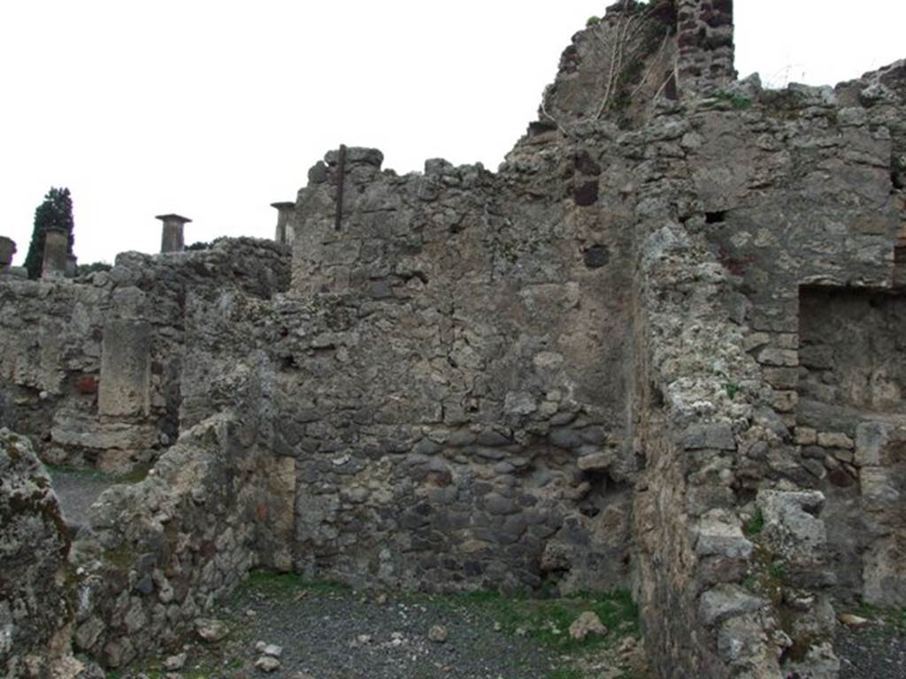 VIII.4.22 Pompeii.  Shop and rooms.   December 2007.   Room on north side at rear.