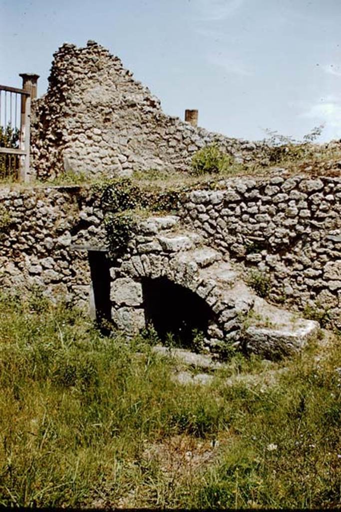 VIII.4.30 Pompeii. 1959. Steps to upper level. Photo by Stanley A. Jashemski.
Source: The Wilhelmina and Stanley A. Jashemski archive in the University of Maryland Library, Special Collections (See collection page) and made available under the Creative Commons Attribution-Non Commercial License v.4. See Licence and use details.
J59f0270 
