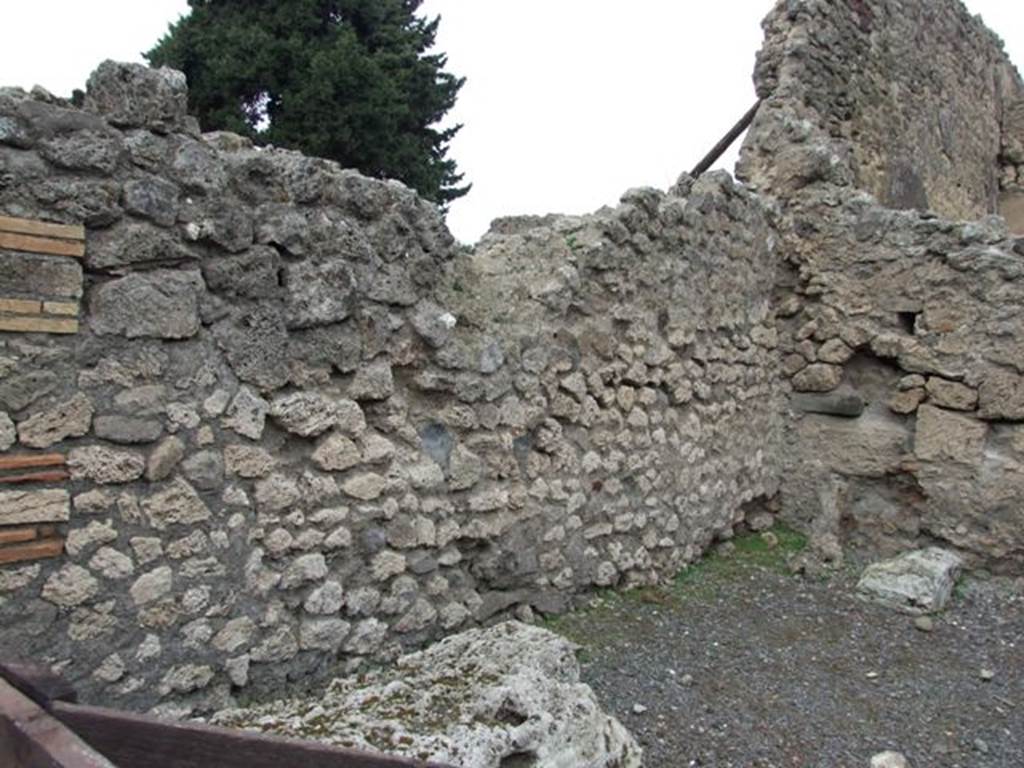 VIII.4.38 Pompeii. December 2007. West wall of shop.