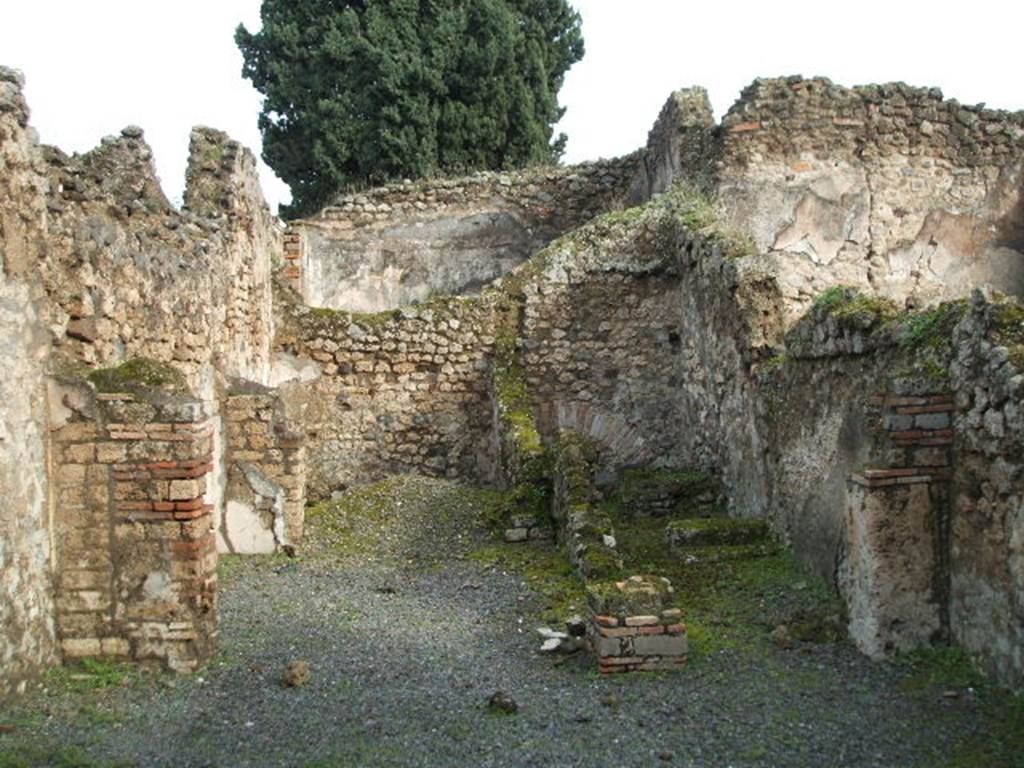 VIII.4.45 Pompeii. December 2004. Looking east.

 

