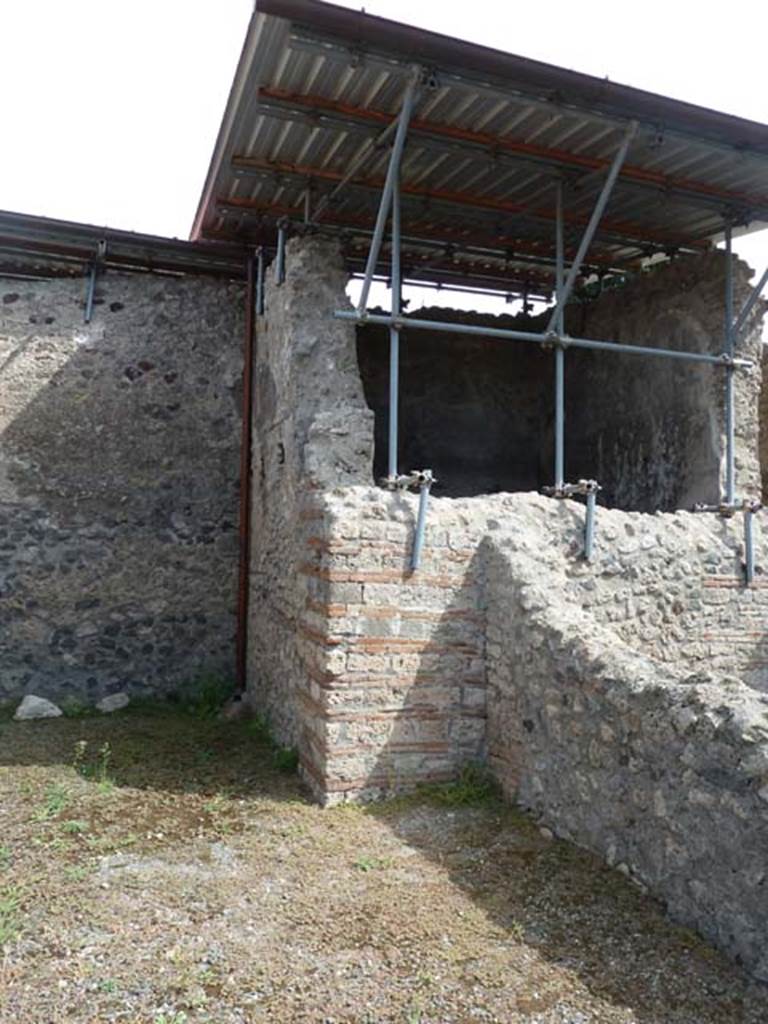 VIII.4.50 Pompeii. September 2015. South-east corner.