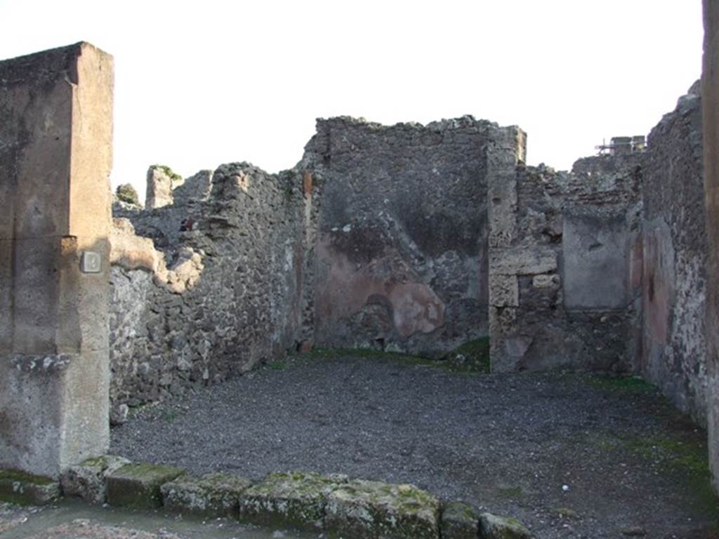 VIII.5.4 Pompeii.  Shop.  December 2007.  Entrance.