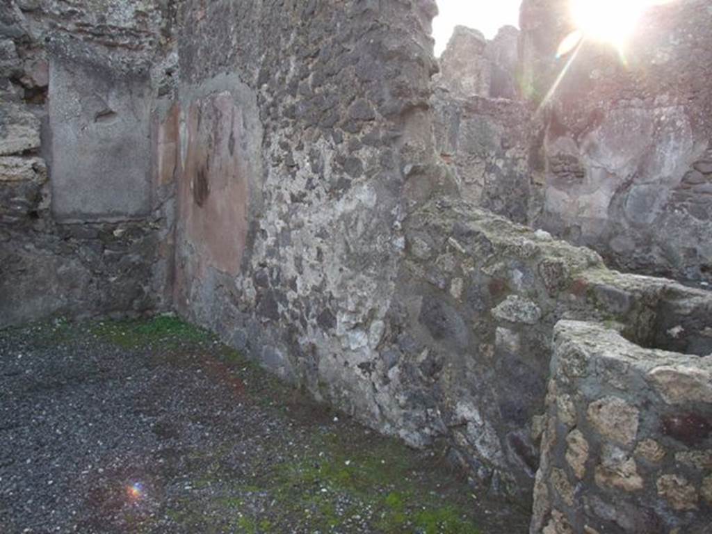 VIII.5.4 Pompeii.  Shop.  December 2007.  West wall.