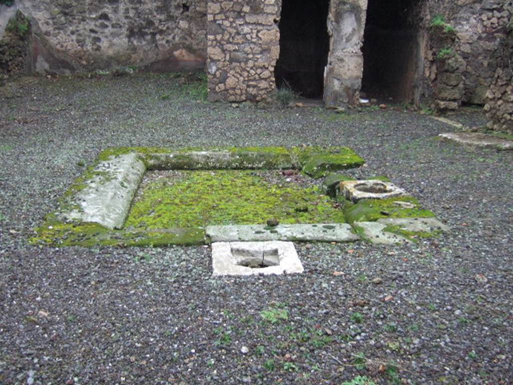 VIII.5.5  Casa di Ero e Leandro (double-atrium house) 
Linked to VIII.5.2