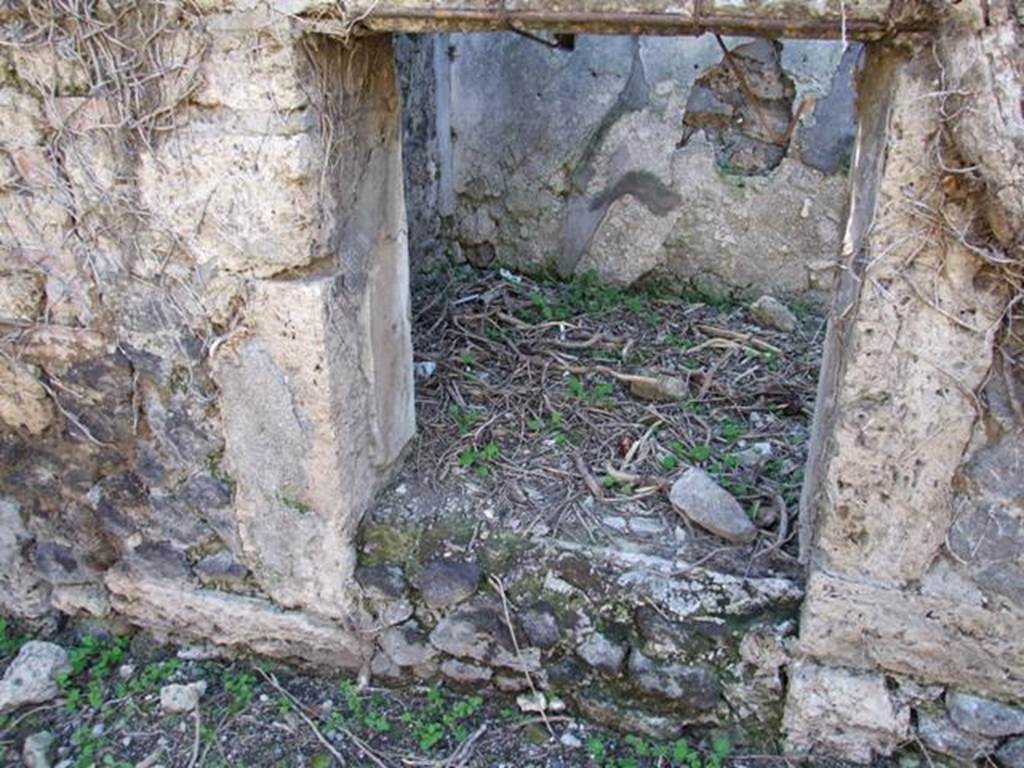 VIII.5.9 Pompeii.  March 2009.  Doorway to Room 17.  Looking south.