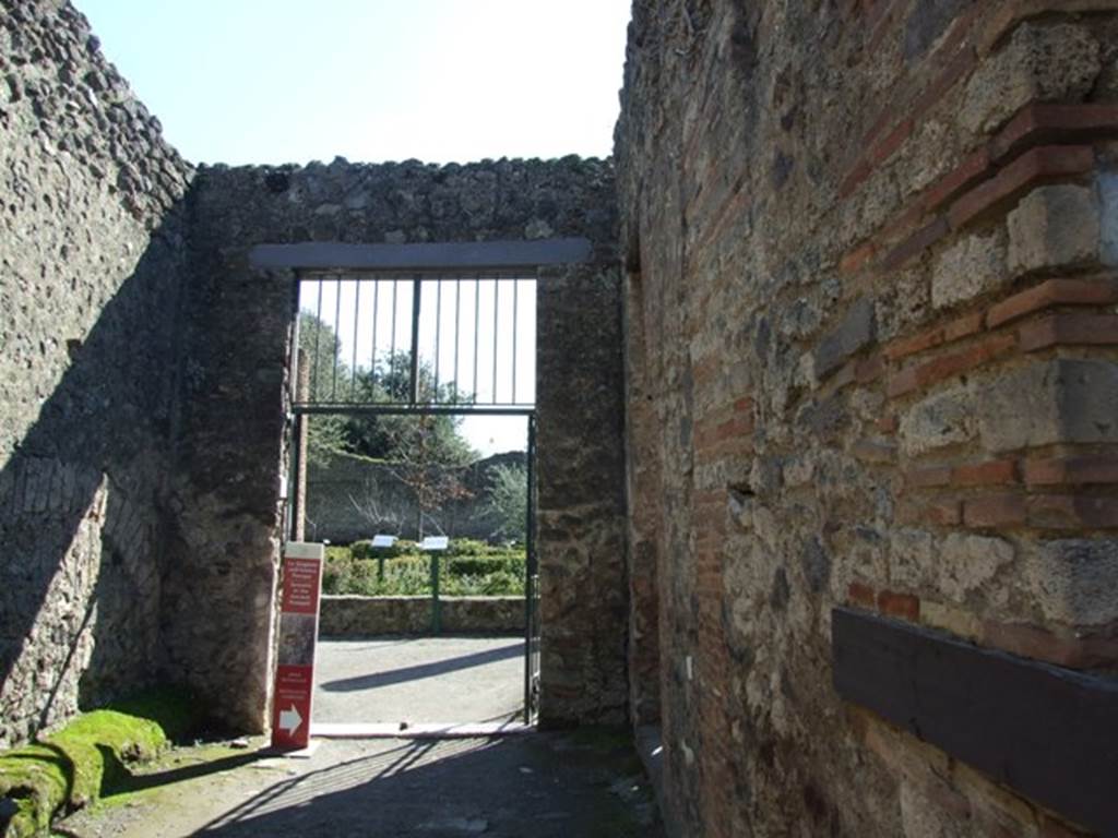 VIII.5.16 Pompeii.  March 2009.  Entrance.