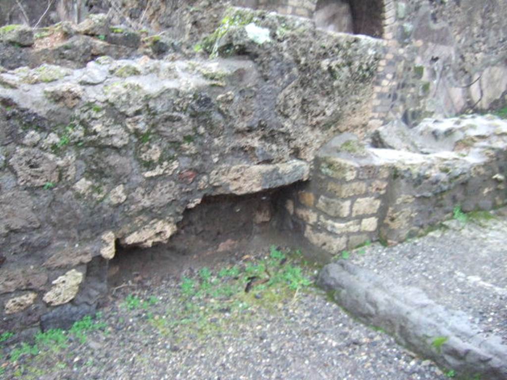 II.5.19 Pompeii. December 2005. East wall, near step to rear room.