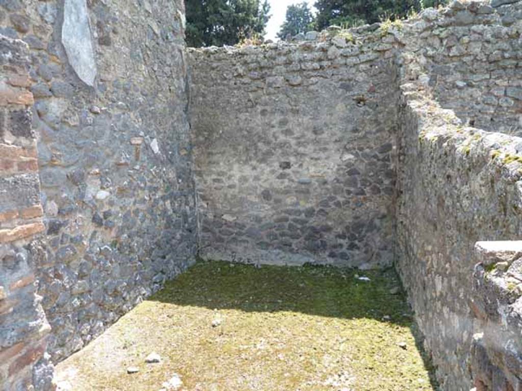 VIII.5.24 Pompeii. May 2010. Room 3, looking south.