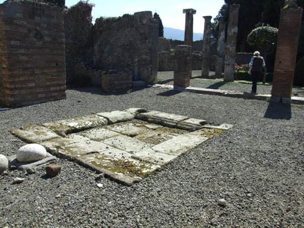 VIII.5.28 Pompeii.  March 2009.  Room 1, Atrium.  Looking south east across Impluvium.