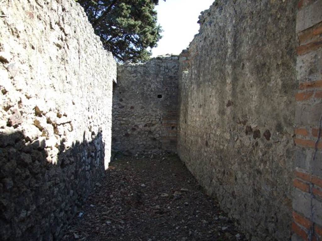 VIII.5.37 Pompeii.  March 2009.  Room 2. Looking east.