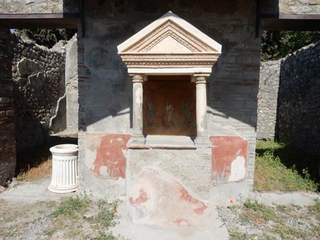 VIII.5.37 Pompeii. May 2017. Room 1, looking towards aedicula lararium in atrium, after restoration.   Photo courtesy of Buzz Ferebee.
