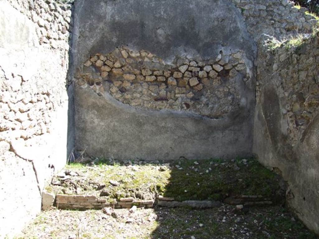 VIII.5.37 Pompeii.  March 2009.  Room 5.  Ala, East end with masonry podium.