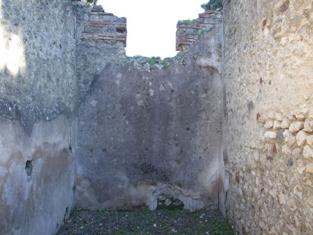 VIII.5.37 Pompeii.  March 2009.  Room 7.  Cubiculum. East end.