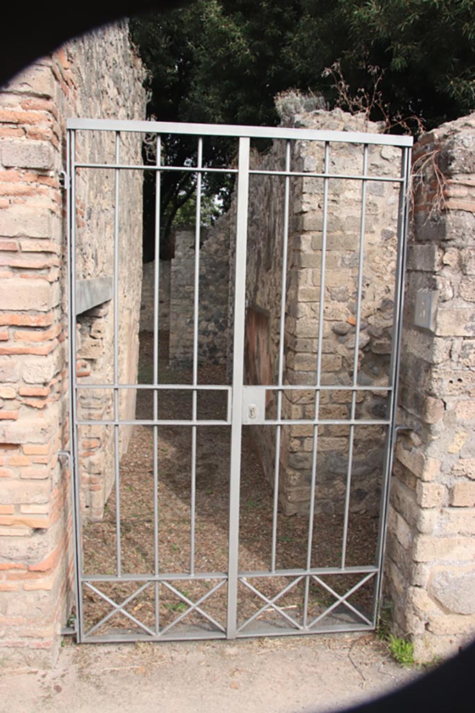 VIII.6.5 Pompeii. October 2023. 
Looking north through entrance doorway. Photo courtesy of Klaus Heese.
