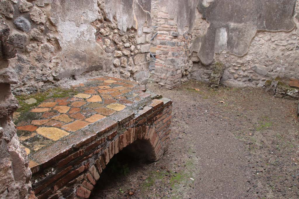 VIII.6.11 Pompeii. October 2020. Looking west through doorway into kitchen. Photo courtesy of Klaus Heese.