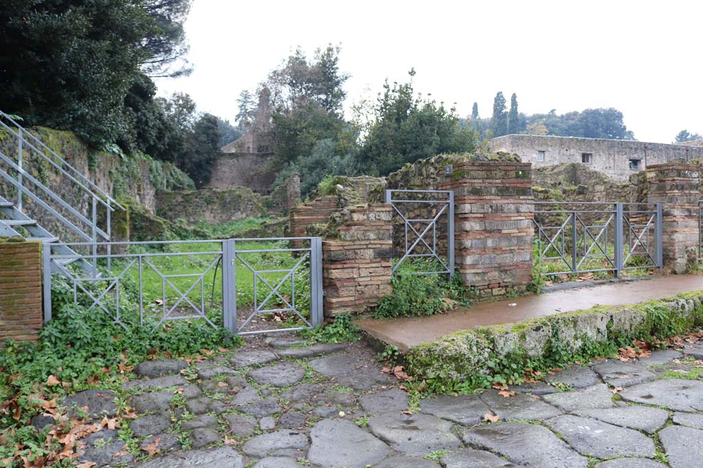 VIII.7.1 Pompeii, on left, VIII.7.2 in centre, and VIII.7.3, on right. December 2018. 
Looking towards entrances on Via Stabiana. Photo courtesy of Aude Durand.
