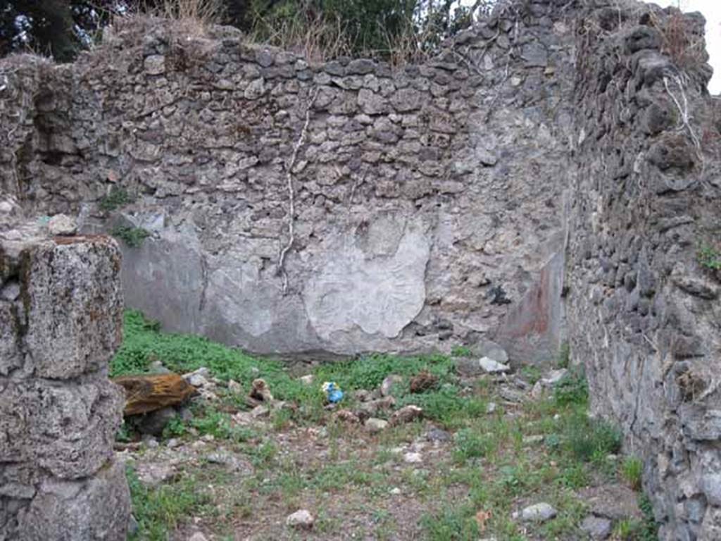 VIII.7.6 Pompeii. September 2010. Doorway to tablinum, looking west towards rear.  Photo courtesy of Drew Baker.
