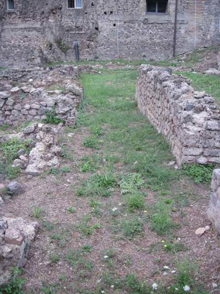 VIII.7.12 Pompeii. September 2010. Looking west along corridor to rear.
Photo courtesy of Drew Baker.
