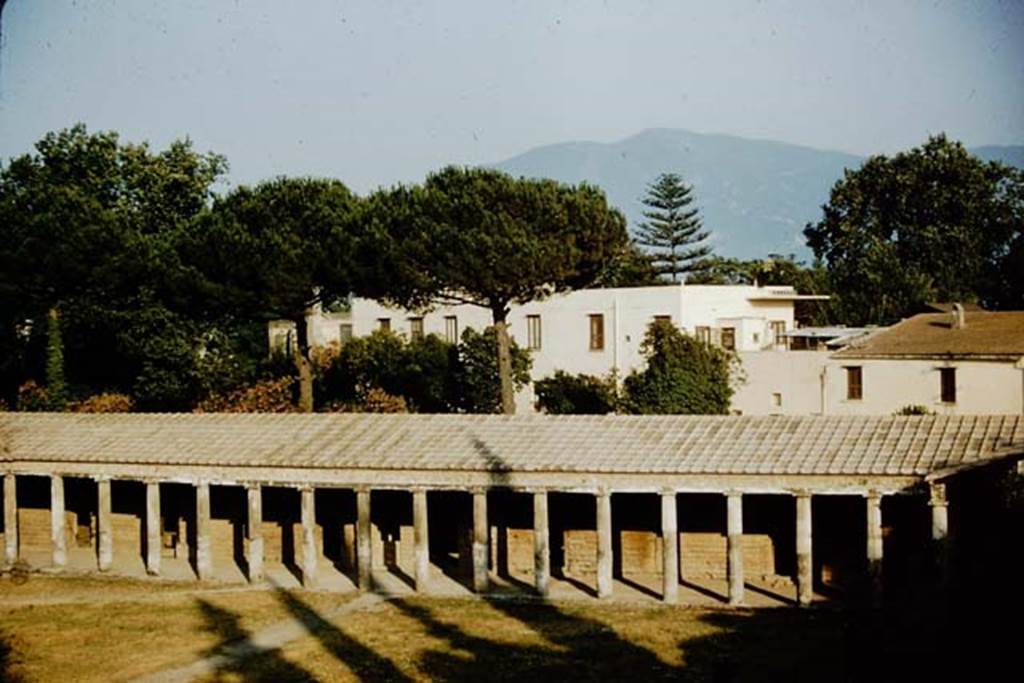 VIII.7.16 Pompeii. 1957. Looking towards south side. Photo by Stanley A. Jashemski.
Source: The Wilhelmina and Stanley A. Jashemski archive in the University of Maryland Library, Special Collections (See collection page) and made available under the Creative Commons Attribution-Non Commercial License v.4. See Licence and use details.
J57f0418
