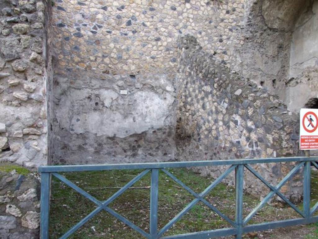 VIII.7.16 Pompeii.  December 2007. Latrine in north west corner.