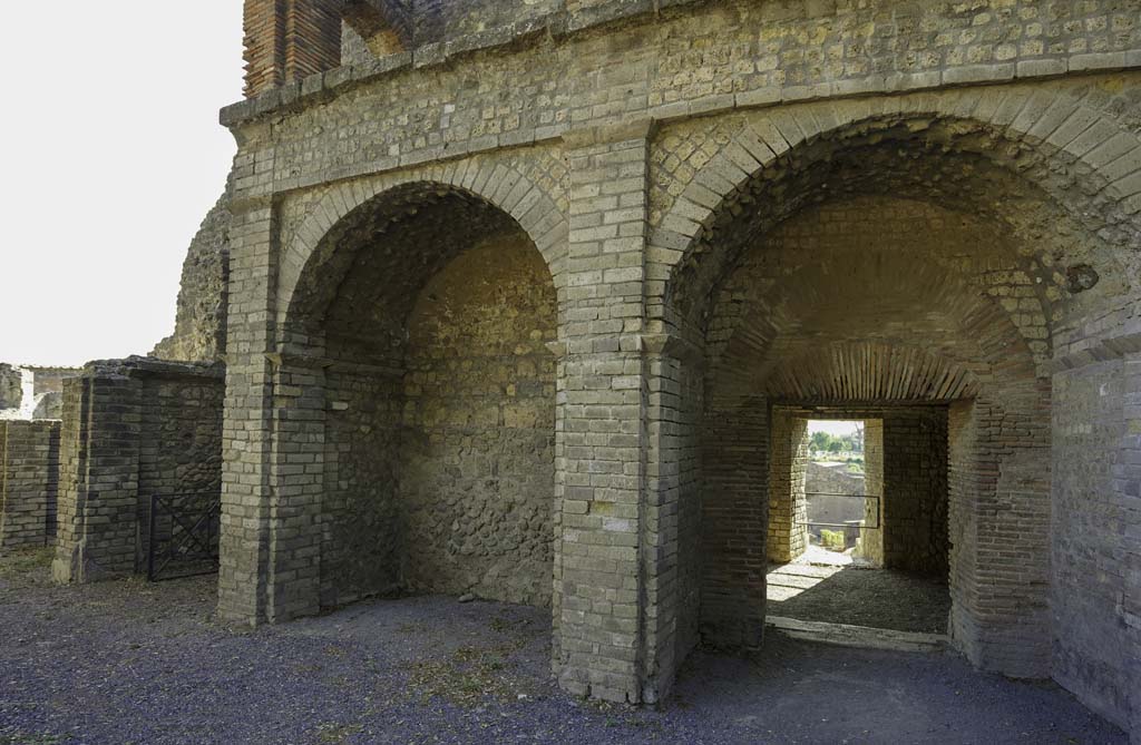 VIII.7.21 Pompeii. August 2021. Entrance to upper level through arched doorway, looking east. Photo courtesy of Robert Hanson.