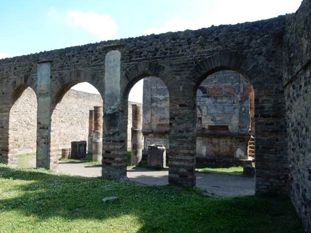 VIII.7.28, Pompeii. May 2015. Looking towards east side of the Ekklesiasteron (dining area). Photo courtesy of Buzz Ferebee.
