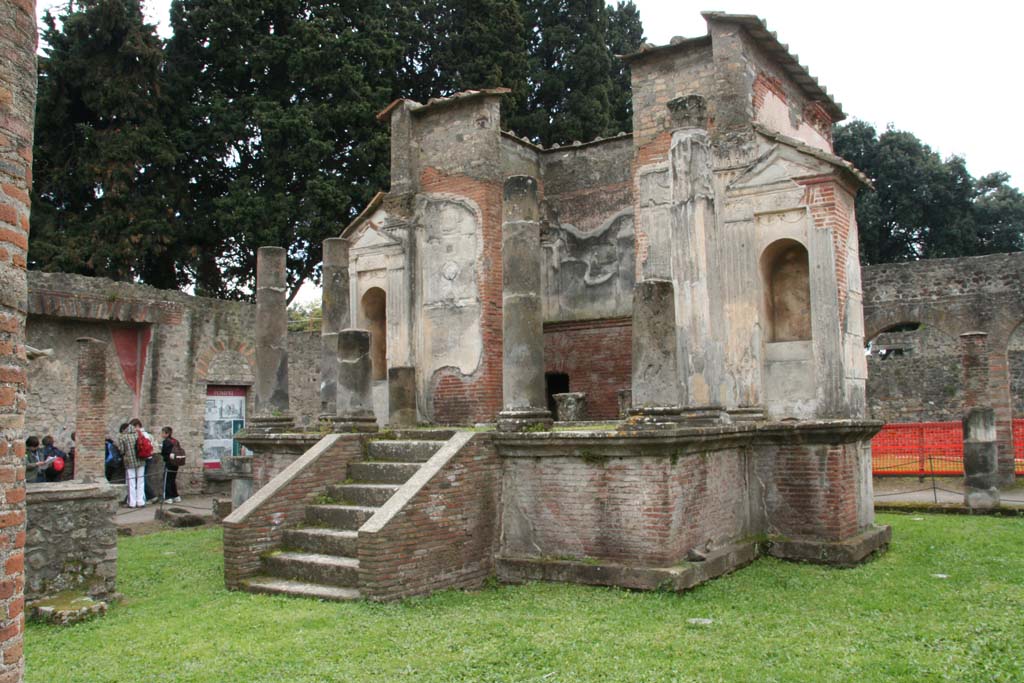 VIII.7.28 Pompeii. April 2010. Looking south-west across temple court from entrance. Photo courtesy of Klaus Heese.