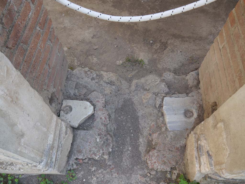 VIII.7.28 Pompeii. September 2018. Entrance doorway.
Foto Anne Kleineberg, ERC Grant 681269 DÉCOR.
