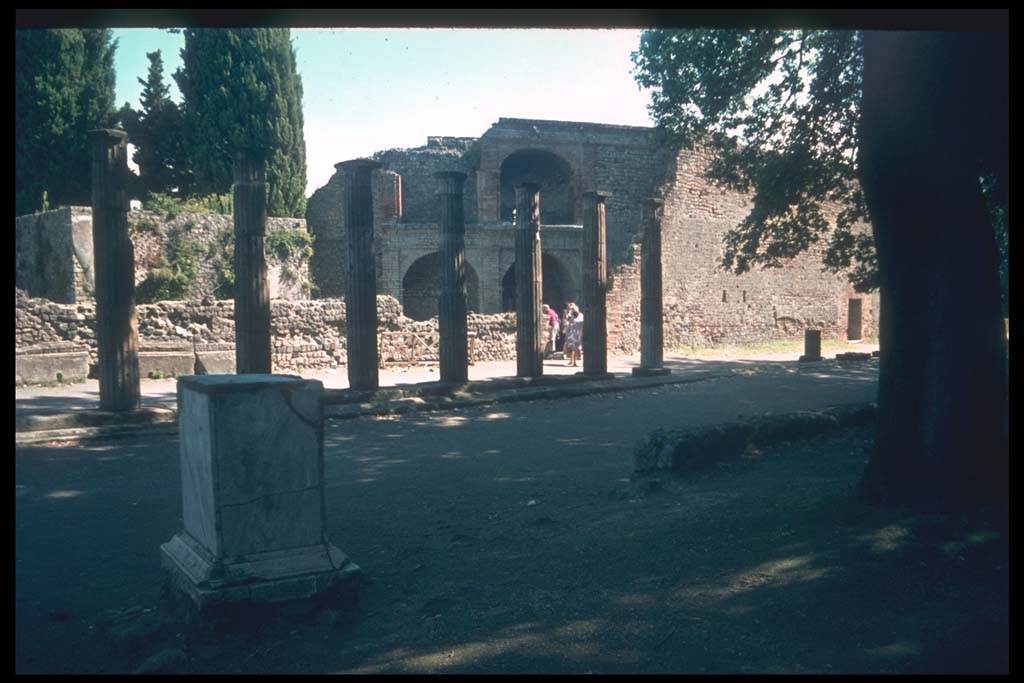 VIII.7.30 Pompeii. Triangular Forum east side with theatre in background.
Photographed 1970-79 by Günther Einhorn, picture courtesy of his son Ralf Einhorn.
