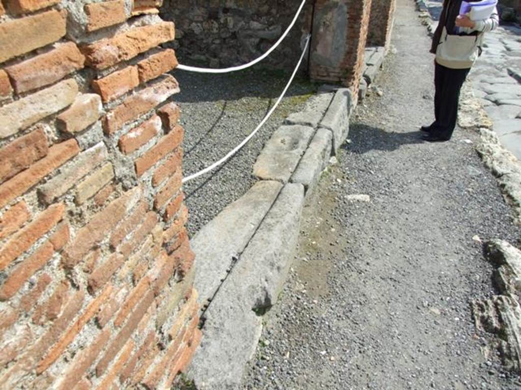 IX.1.1 Pompeii. March 2009. Looking south along threshold or sill.