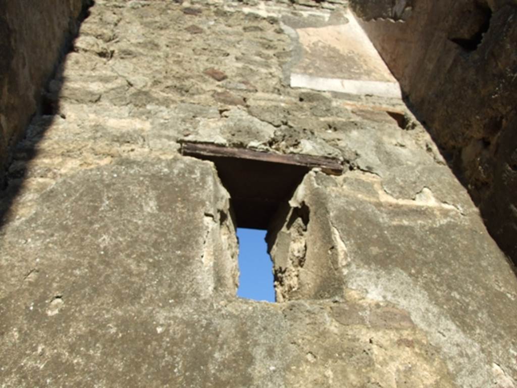 IX.1.4 Pompeii. March 2009. Window in upper east wall of rear room.