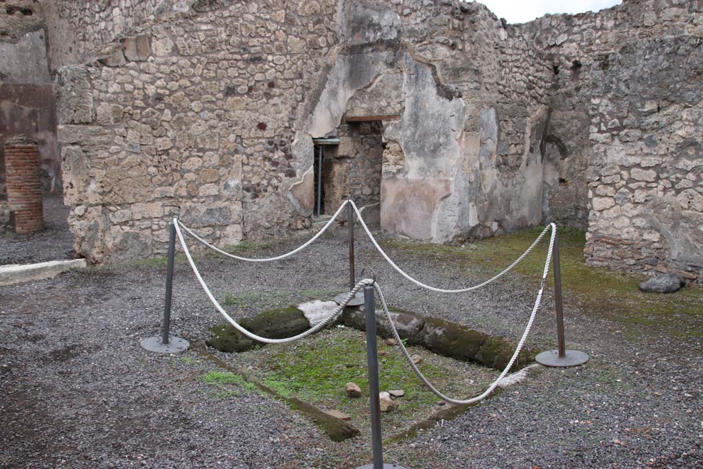 IX.1.12 Pompeii. October 2020. Looking south-east across atrium. Photo courtesy of Klaus Heese.

