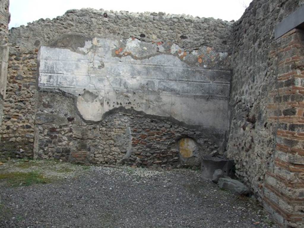 IX.1.22 Pompeii. December 2007. Room 24, looking east along south side of second peristyle.

