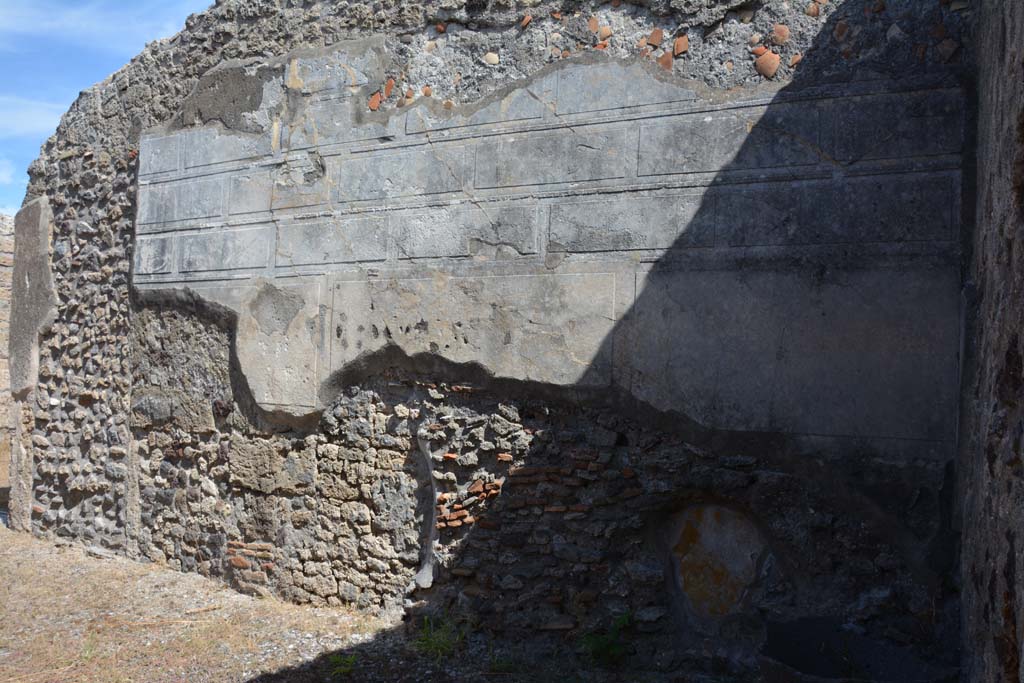 IX.1.22 Pompeii. September 2019. Room 24, looking towards east wall of second peristyle.
Foto Annette Haug, ERC Grant 681269 DÉCOR
