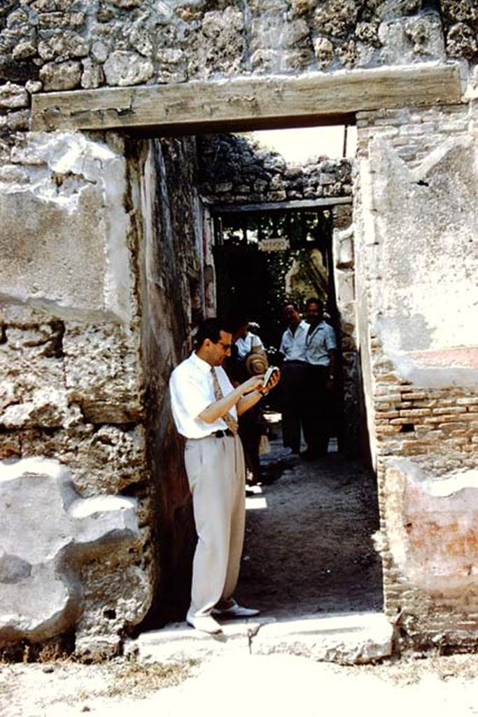 IX.1.26 Pompeii. 1961. Looking north through entrance doorway, when it was a Direzione office. Photo by Stanley A. Jashemski.
Source: The Wilhelmina and Stanley A. Jashemski archive in the University of Maryland Library, Special Collections (See collection page) and made available under the Creative Commons Attribution-Non Commercial License v.4. See Licence and use details.
J61f0865
