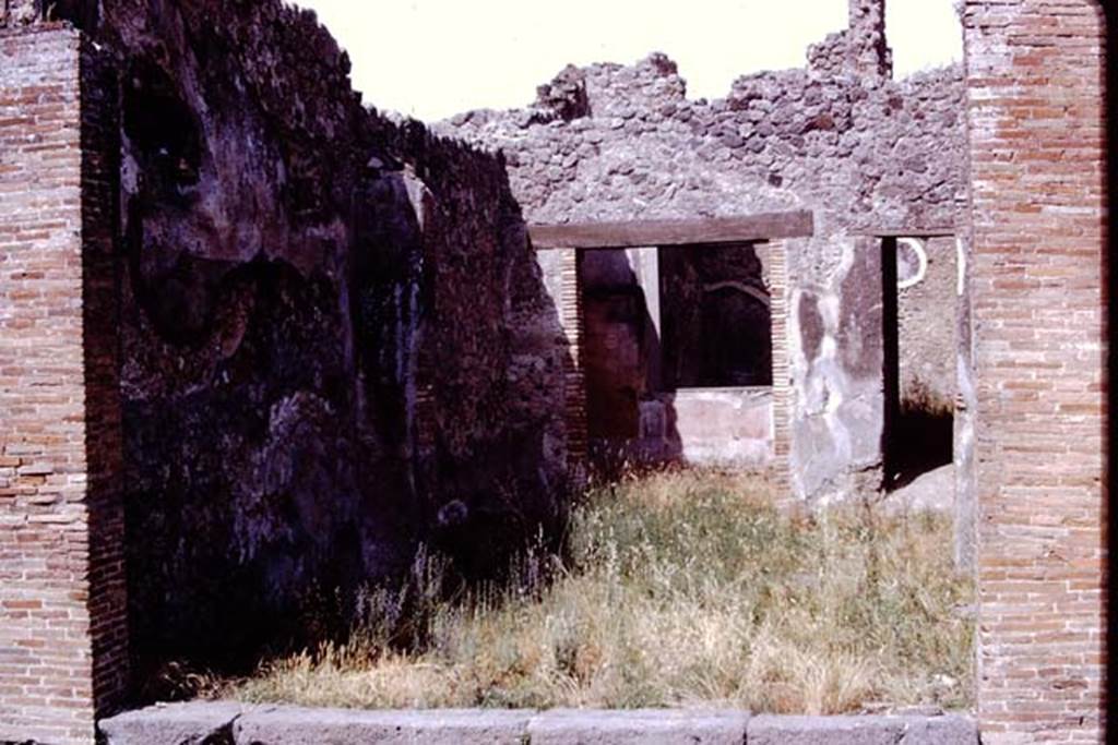 IX.2.5 Pompeii. 1966. Looking east to entrance doorway on Via Stabiana. Photo by Stanley A. Jashemski.
Source: The Wilhelmina and Stanley A. Jashemski archive in the University of Maryland Library, Special Collections (See collection page) and made available under the Creative Commons Attribution-Non Commercial License v.4. See Licence and use details.
J66f0126
