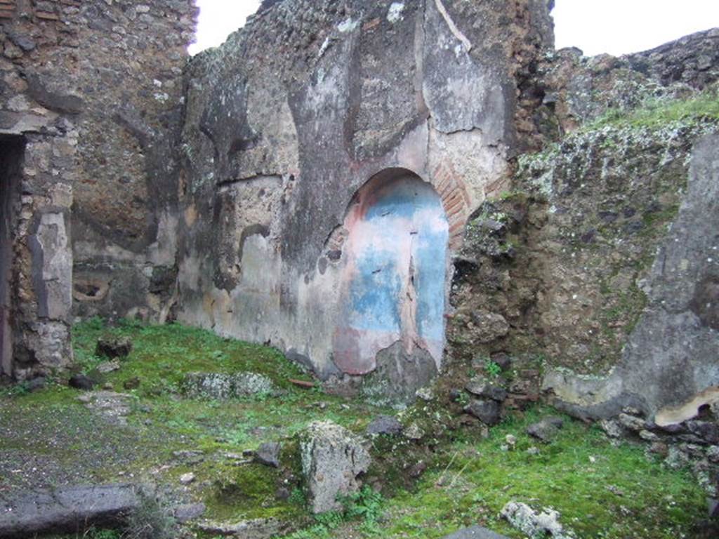 IX.2.7 Pompeii. December 2005.  Remains of pool and fountain arch with garden behind.