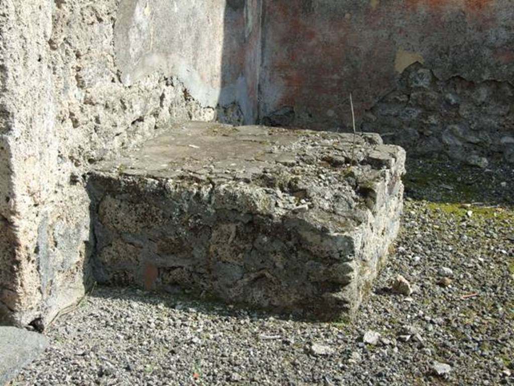 IX.2.17 Pompeii. March 2009. Room 1, hearth/masonry bench, in atrium.  