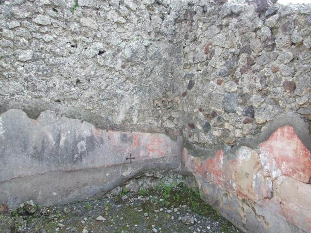 IX.2.18 Pompeii. March 2009.  Room 6.  Cubiculum, South west corner.