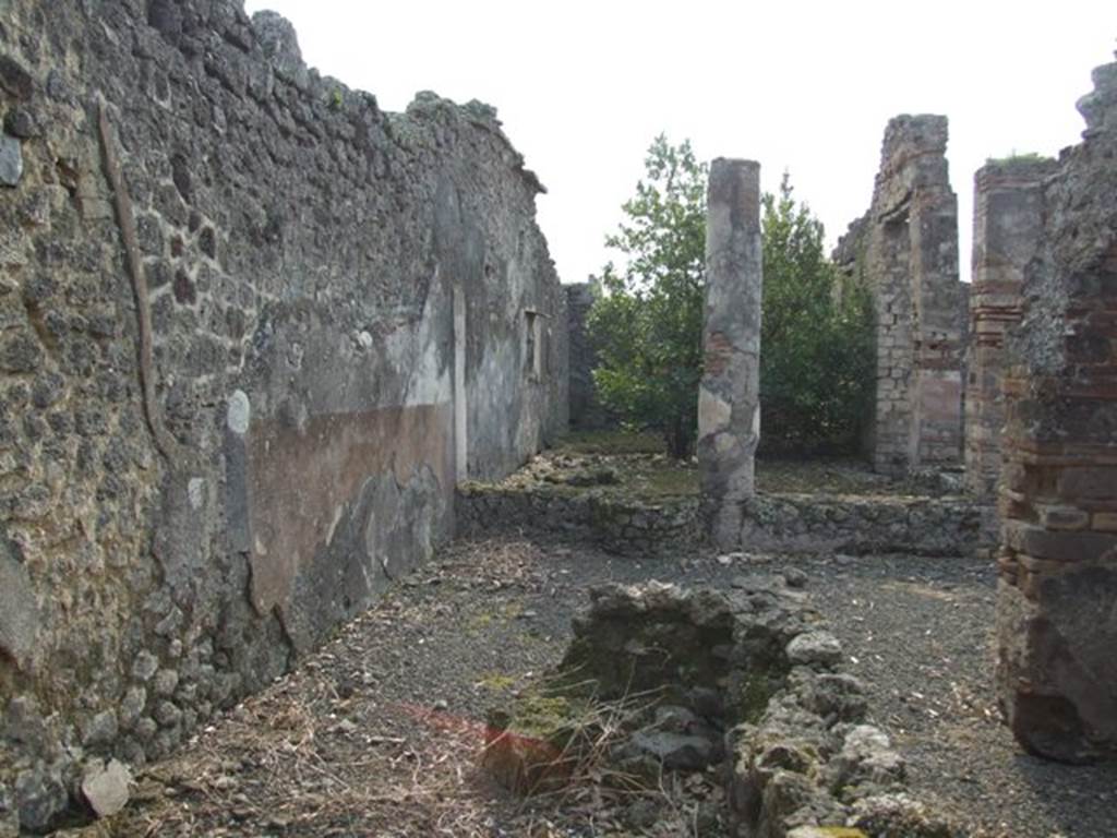 IX.2.21 Pompeii.   March 2009.   Room 10, East portico, and room 11, Garden area, looking west from room 8.