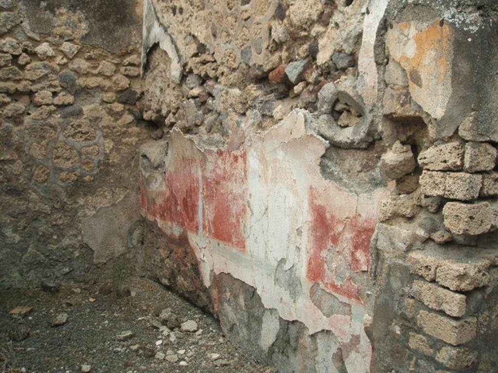 IX.2.21 Pompeii. May 2005. Cubiculum, looking towards the recess in alcove in north-west corner.