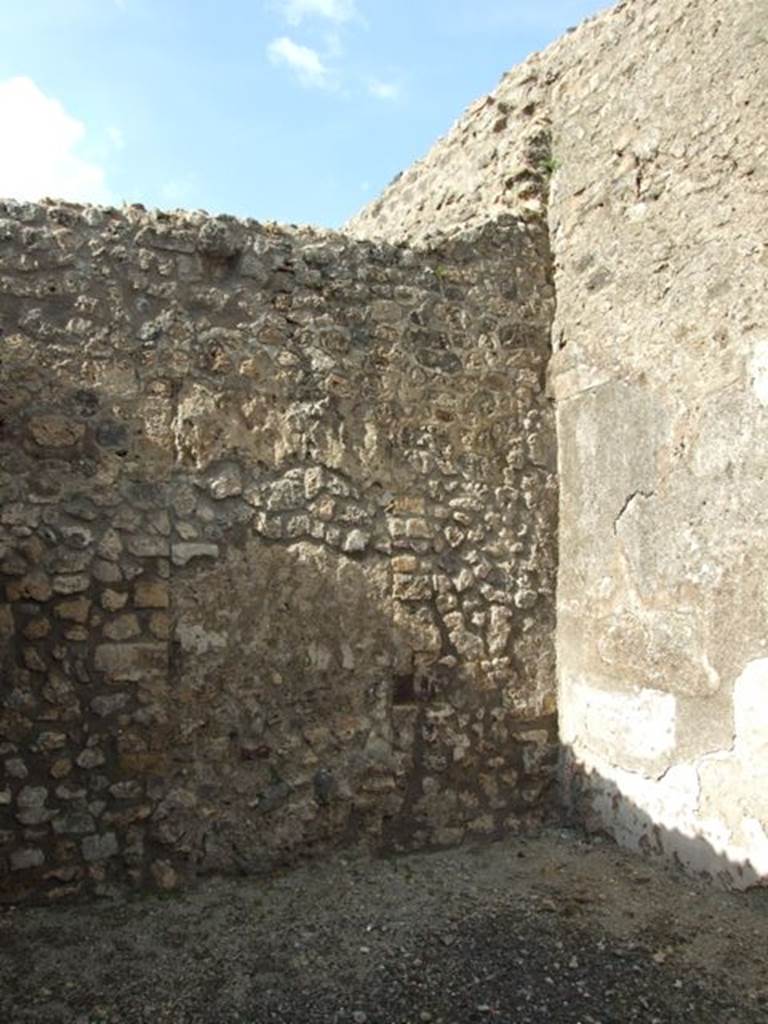 IX.3.16 Pompeii.  March 2009.  North wall of rear room.