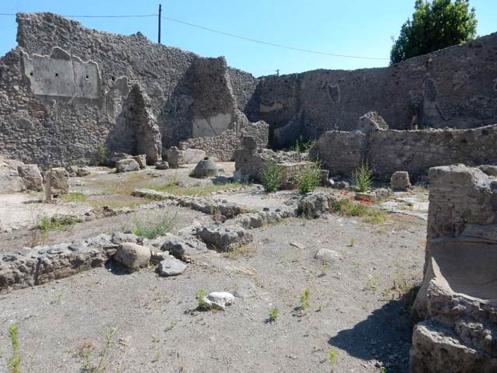 IX.3.21 Pompeii. May 2017. Looking south-west across IX.3.22 towards IX.3.21. Photo courtesy of Buzz Ferebee.