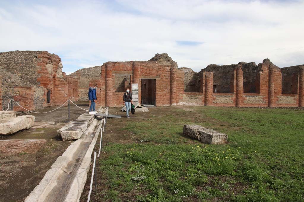 IX.4.18 Pompeii. October 2020. Looking east across north end of palaestra “d”, towards north-east corner. Photo courtesy of Klaus Heese.