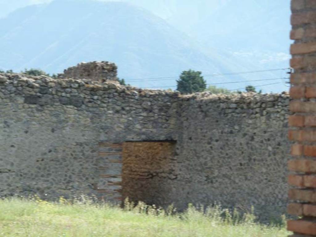 IX.4.18 Pompeii. September 2015. Looking towards doorway in south-west corner of baths leading to doorway at IX.4.10.