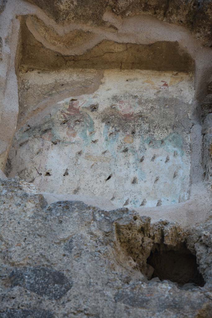 IX.5.2 Pompeii. May 2017. Room q, rectangular niche from upper floor room, above room q.
Foto Christian Beck, ERC Grant 681269 DCOR.
