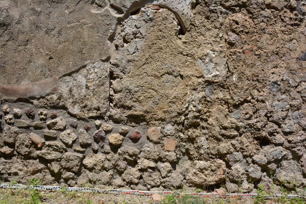 IX.5.2 Pompeii. May 2017. Room q, looking towards lower north wall.
Foto Christian Beck, ERC Grant 681269 DCOR.
