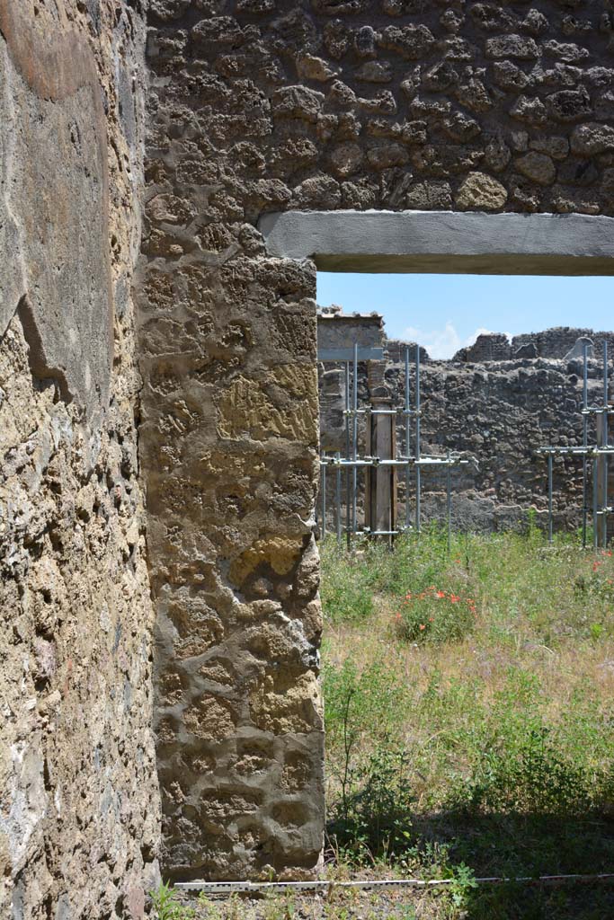 IX.5.2 Pompeii. May 2017. Room q, looking towards east wall in north-east corner.
Foto Christian Beck, ERC Grant 681269 DCOR.
