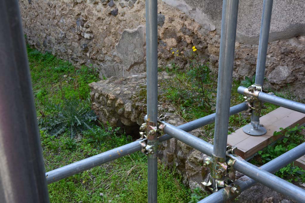 IX.5.2 Pompeii. March 2017. Room s and t, looking south towards west wall and hearth. 
Foto Christian Beck, ERC Grant 681269 DCOR.

